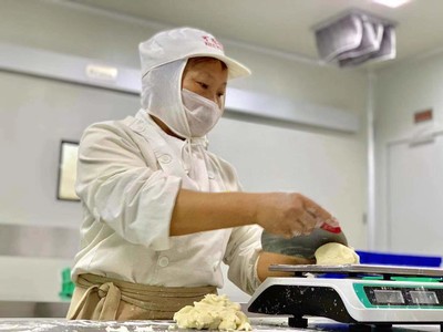 視頻 | 敘永公務員辭職當蛋糕店學徒 如今酥點賣到浙江新疆、企業產值500萬元