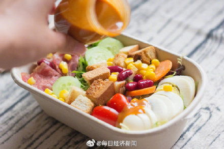 代餐食品火熱宣傳常玩文字游戲,專家吁將其納入網絡食品監管